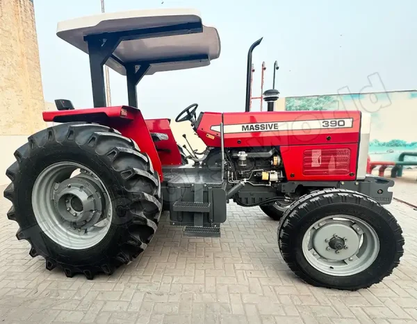 Massive 390 2WD SE Tractors For Sale In Togo